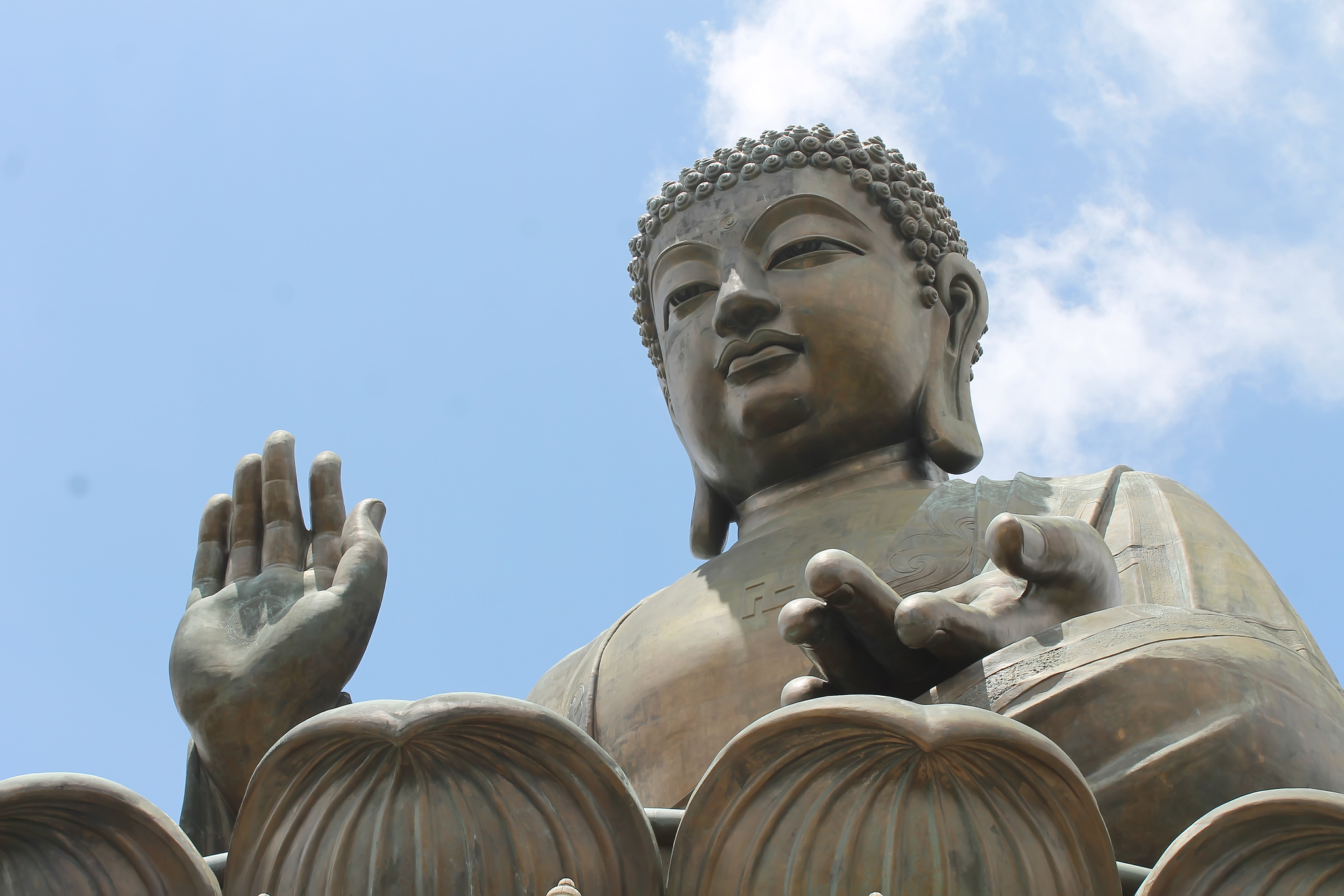 Phân biệt Tượng Phật Thích Ca và A Di Đà chính xác nhất | Công ty TNHH  Buddhist Art