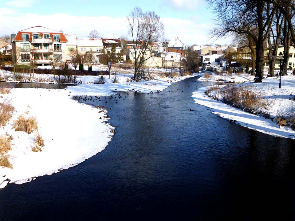Hình ảnh đẹp dòng sông mùa đông