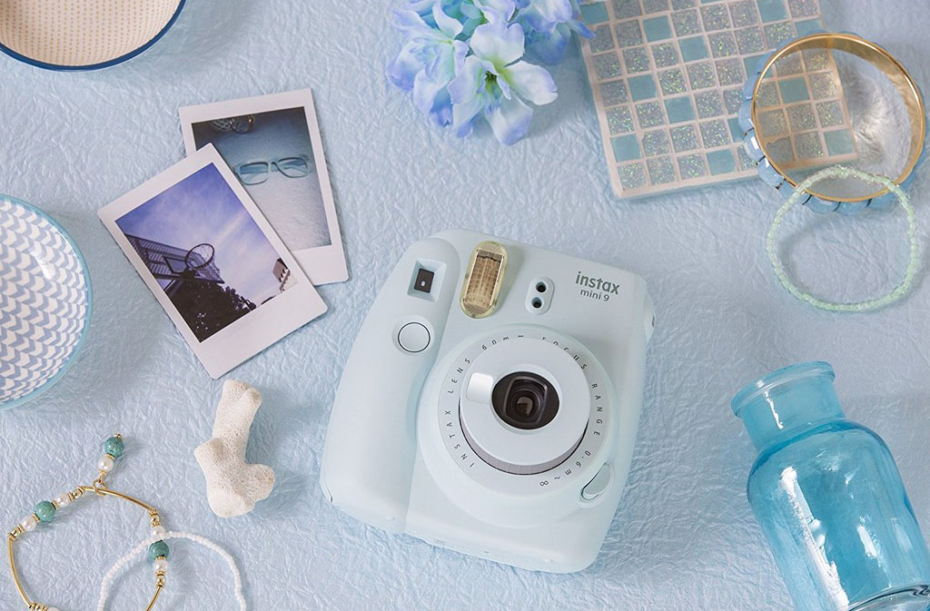 Polaroid là chất liệu gì?