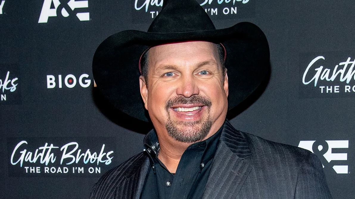 Understanding the Controversy Why Garth Brooks Divides Music Fans